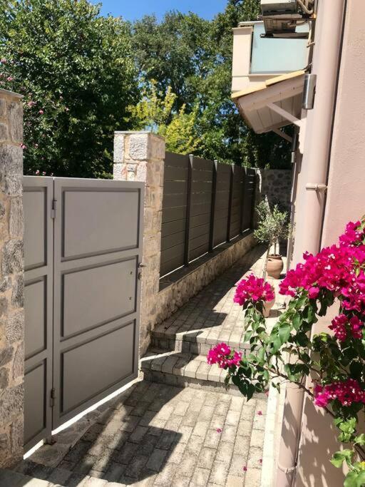 Villa Oleander Agios Nikolaos Loutra Edipsou Buitenkant foto