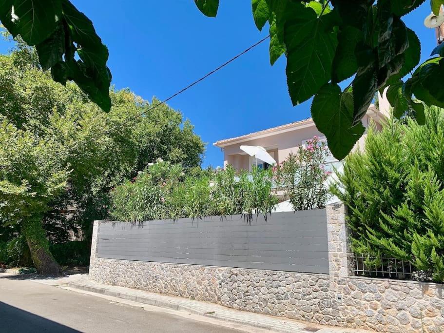 Villa Oleander Agios Nikolaos Loutra Edipsou Buitenkant foto